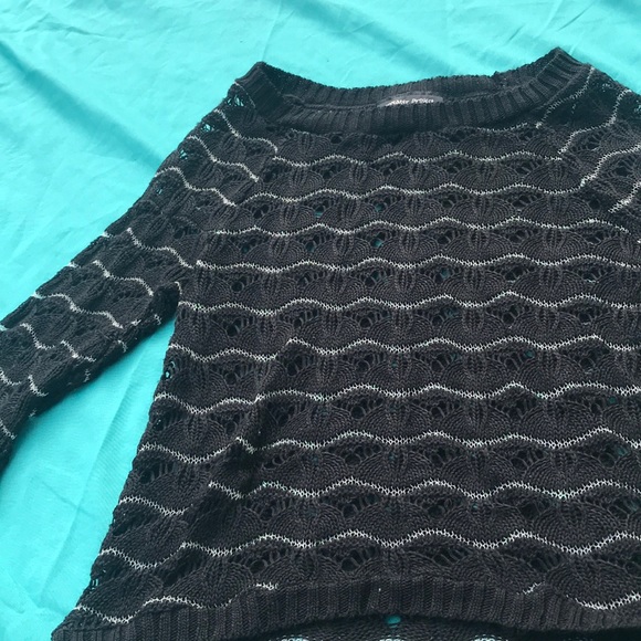 Top - Picture 3 of 4